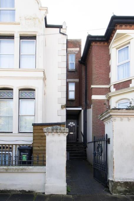 Open Mind Property - Ensuite Studio In Southsea Portsmouth Exterior photo